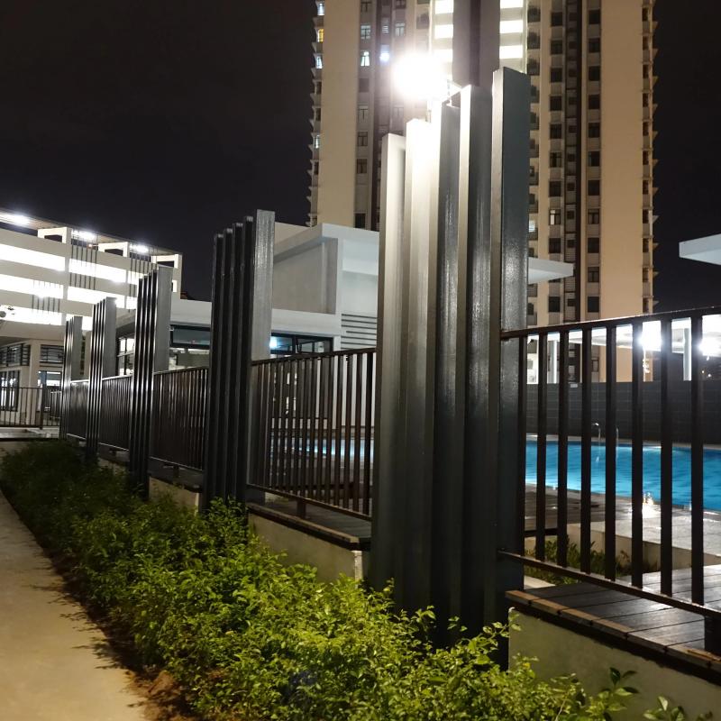 HEX 780X Solar Wall Light